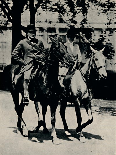 वापस इंग्लैंड में, 1916, 1945। द्वारा अज्ञात