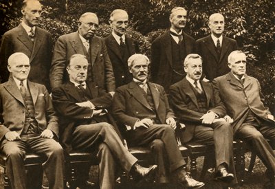 राष्ट्रीय सरकार का मंत्रिमंडल, 1931, 1933। द्वारा अज्ञात