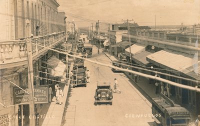 कैस्टिलो स्ट्रीट, Cienfuegos, क्यूबा, c1900 द्वारा अज्ञात