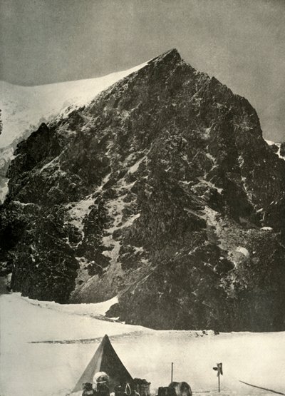 सेंटिनल रॉक, 1908, 1909 के नीचे फेरर ग्लेशियर पर 17 दिसंबर को शिविर द्वारा अज्ञात
