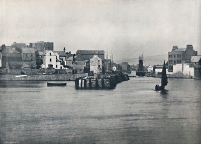 कास्टलेटाउन - पियर से, रुसेन के महल को दिखाते हुए, 1895 द्वारा अज्ञात