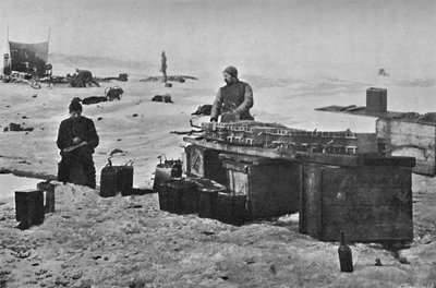 दूर संचय से पहले Accumulators सफाई। जुलाई, 1895, 1897 द्वारा अज्ञात