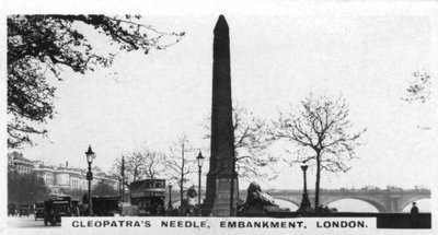 क्लियोपेट्रा सुई, तटबंध, लंदन, c1920s द्वारा अज्ञात