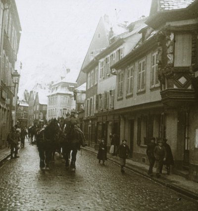 जर्मन सैनिकों के स्तंभ, रिबाविल्ले, फ्रांस, c1914-c1918 द्वारा अज्ञात