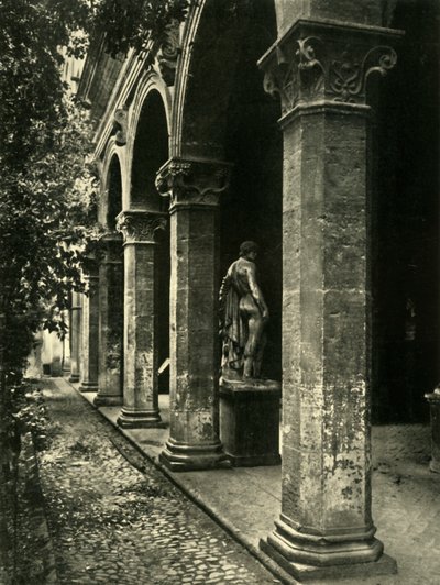 पैराजेटो वेनिस, रोम, इटली, 1908 का आंगन। द्वारा अज्ञात