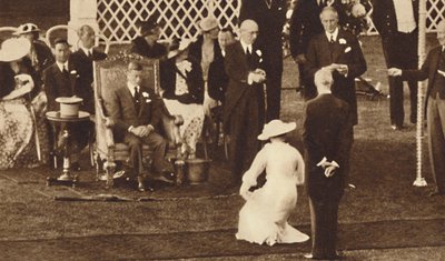 कर्टसी टू हर किंग, 1937 द्वारा अज्ञात