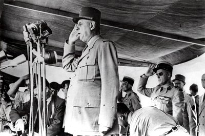 अल्जीरिया में डी गॉल, मई 1958 द्वारा अज्ञात