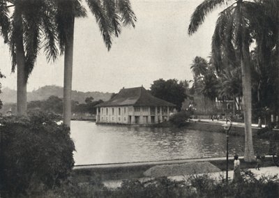 1926 के पवित्र दांत के मंदिर के पुस्तकालय भवन के साथ कांड की झील द्वारा अज्ञात