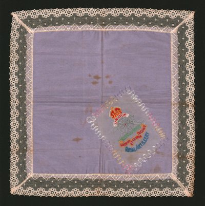 कशीदाकारी फीता रूमाल द्वारा अज्ञात
