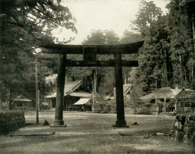 1936 में जापान के निक्को जिले में एक शिंटो मंदिर में प्रवेश। द्वारा अज्ञात