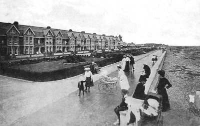 न्यू परेड, ईस्ट वर्थिंग, वेस्ट ससेक्स, c1900s-c1920s पर चलने वाले परिवार द्वारा अज्ञात