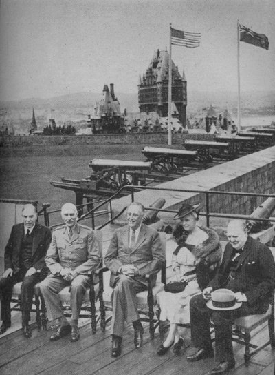 चौथा चर्चिल-रूजवेल्ट सम्मेलन, 1943-44 द्वारा अज्ञात