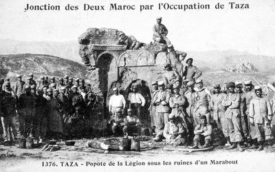 फ्रांसीसी विदेशी सेना कुछ मार्बाउट खंडहर, ताज़ा, मोरक्को, 1904 द्वारा द्वारा अज्ञात