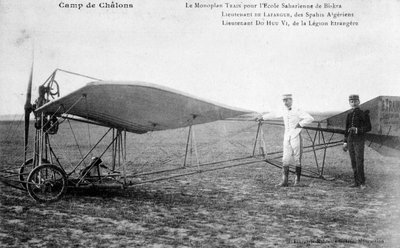 फ्रेंच मोनोप्लेन, बिस्क्रा, अल्जीरिया, c1911 द्वारा अज्ञात