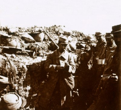 फ्रंट लाइन ट्रेंच, c1914-c1918 द्वारा अज्ञात