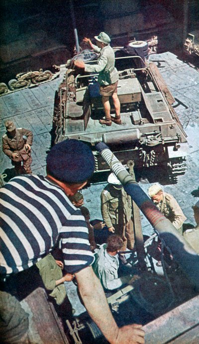 जर्मन हथियार और गोला बारूद उत्तरी अफ्रीका, 1942 में आते हैं द्वारा अज्ञात