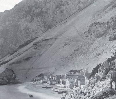 जिब्राल्टर, कैटलन बे, c1910 द्वारा अज्ञात