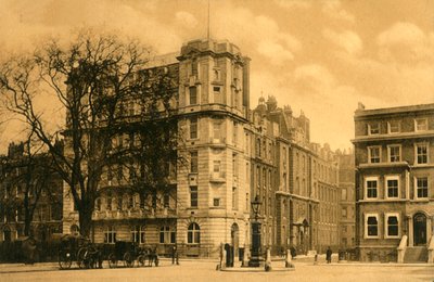 होम्योपैथिक अस्पताल, क्वीन स्क्वायर, c1910। द्वारा अज्ञात