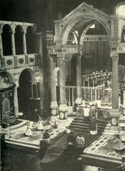 वेस्टमिंस्टर कैथेड्रल में, c1948। द्वारा अज्ञात