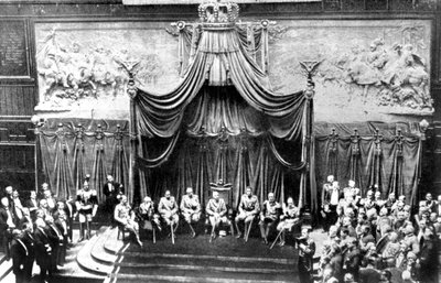 सीनेट के महल के अंदर, रोम, 1926 द्वारा अज्ञात