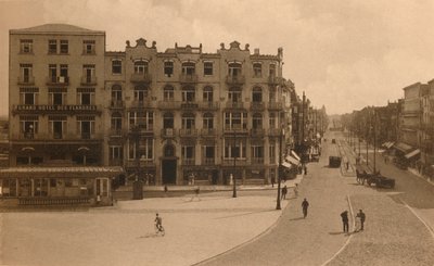 पब्लिक स्क्वायर और लिपेंस एवेन्यू, टाउन स्क्वायर और लिपेंस एवेन्यू, c1900। द्वारा अज्ञात