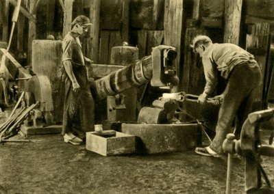 मेटलवर्कर्स, स्टायरिया, ऑस्ट्रिया, c1935। द्वारा अज्ञात