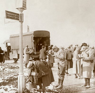 सेक्रेड वे, वरदुन, उत्तरी फ्रांस, c1914-c1918 पर मोबाइल रसोई। द्वारा अज्ञात