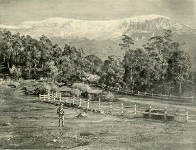 माउंट वेलिंगटन, हुओन रोड, 1901 से। द्वारा अज्ञात
