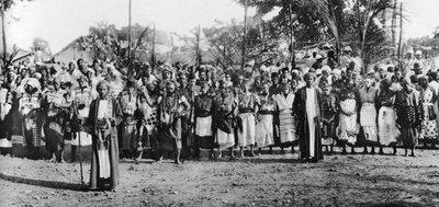 मोम्बासा में मूल नर्तक, 1924-1925, 1937 द्वारा अज्ञात