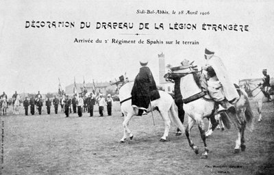 28 अप्रैल 1906 को फ्रेंच विदेशी सेना, सिदी बेल एब्स, अल्जीरिया के झंडे की परेडिंग द्वारा अज्ञात