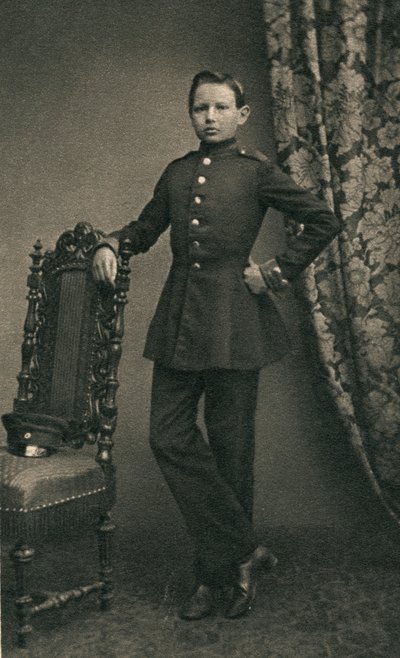 पॉल वॉन हिंडनबर्ग 1847-1934, वाह्लस्टैट में कैडेट के रूप में, 1860, 1930 के दशक में द्वारा अज्ञात