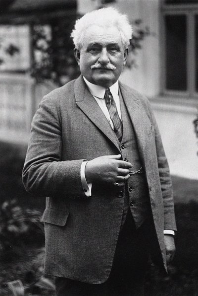 संगीतकार लेओस जनसेक का पोर्ट्रेट 1854-1928। द्वारा अज्ञात