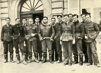 प्रेस फोटोग्राफर नंबर 1 स्क्वाड्रन, 1939-1940, 1941 का दृश्य। द्वारा अज्ञात