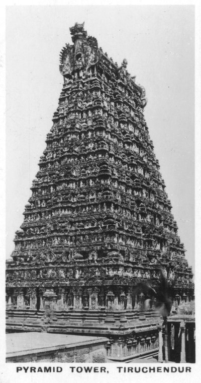 पिरामिड टॉवर, तिरुचेंदूर, तमिलनाडु, भारत, c1925 द्वारा अज्ञात