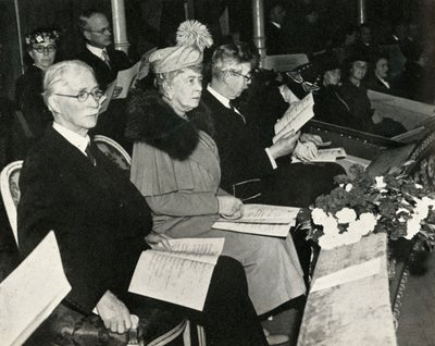 विक्ट्री कॉन्सर्ट, रॉयल अल्बर्ट हॉल, 1945, 1951 के लिए धन्यवाद पर क्वीन मैरी। द्वारा अज्ञात