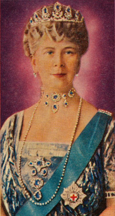 क्वीन मैरी, किंग जॉर्ज पंचम, 1935 में कोर्ट ड्रेस में द्वारा अज्ञात