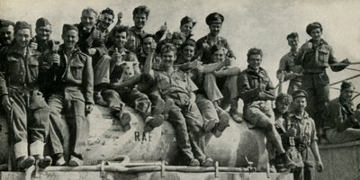 आरएएफ ग्राउंड क्रू: त्रिपोलिटनिया, c1942-1943, 1945। द्वारा अज्ञात