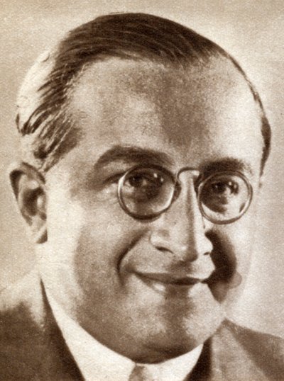 सैम एकमैन जूनियर, ग्रेट ब्रिटेन, 1933 में एमजीएम संगठन के प्रमुख द्वारा अज्ञात