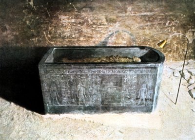 अमेनहोटेप II का सरकोफागस, प्राचीन मिस्र, 18 वां राजवंश, 1400 ई.पू. द्वारा अज्ञात