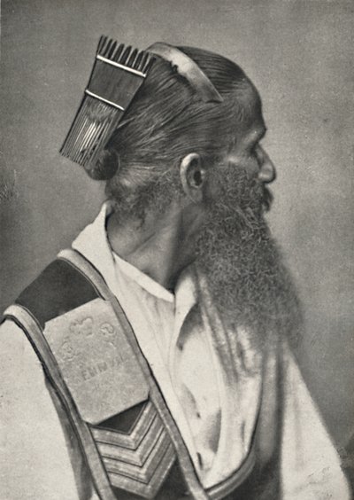 कछुआ कंघी, 1926 के साथ सिंहली नौकर द्वारा अज्ञात
