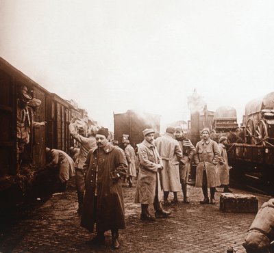 सोम्मे, एपर्ने, उत्तरी फ्रांस जाने वाले सैनिक, c1914-c1918 द्वारा अज्ञात