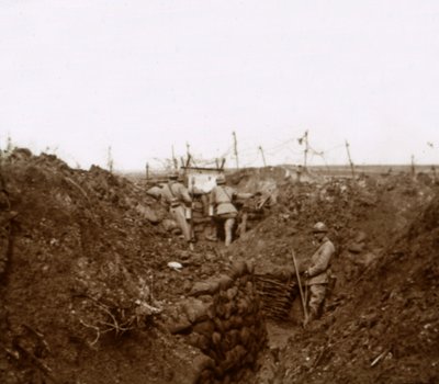 खाइयों में सैनिक, मैसिज, उत्तरी फ्रांस, c1914-c1918 द्वारा अज्ञात