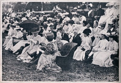 चेल्सी, 1906 में गार्ड्स स्पोर्ट्स में कुछ स्पेक्टेटर्स द्वारा अज्ञात