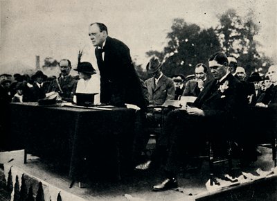 एनफील्ड मुनिशंस वर्क्स, 1917, 1945 में बोलते हुए। द्वारा अज्ञात