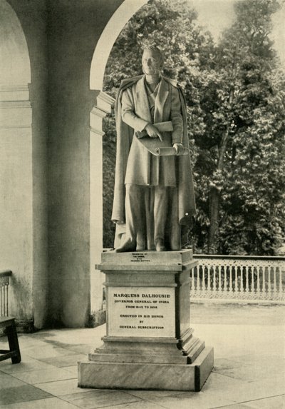 1925 में डलहौजी की मूर्ति। द्वारा अज्ञात