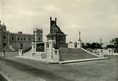 विक्टोरिया मेमोरियल हॉल, 1925 के सामने रानी विक्टोरिया की मूर्ति। द्वारा अज्ञात