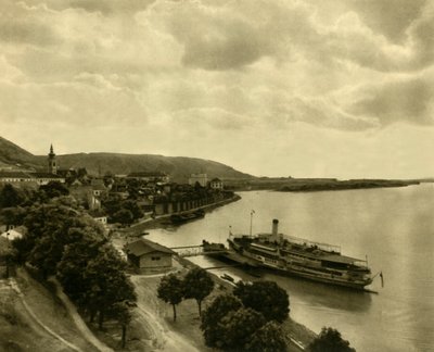 हैनबर्ग में डेन्यूब पर स्टीमर, लोअर ऑस्ट्रिया, c1935। द्वारा अज्ञात