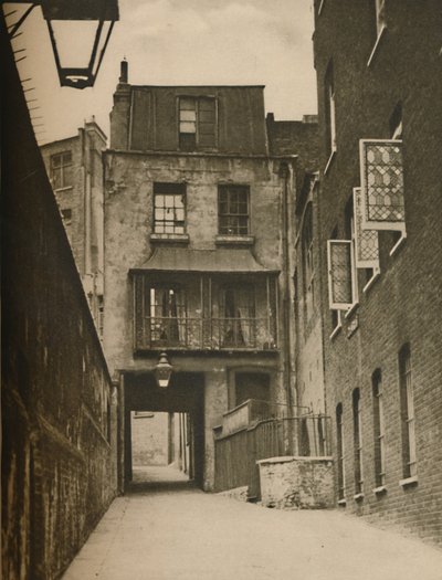 स्ट्रैंड लेन एंड द एंट्रेंस टू रोमन बाथ, c1935। द्वारा अज्ञात