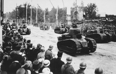महान विजय परेड में टैंक, पेरिस, फ्रांस, 14 जुलाई 1919 द्वारा अज्ञात