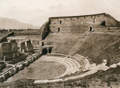 दुखद थियेटर, पोम्पेई, इटली, c1900s द्वारा अज्ञात